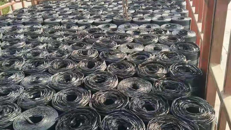 在选择隧道防水工程公司时，可以从以下几个方面进行参考：